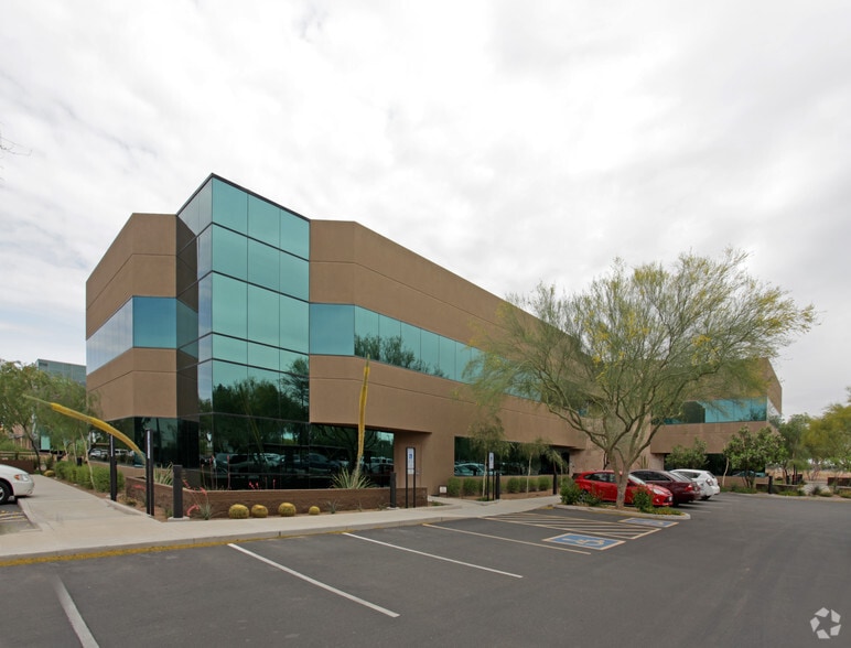 2727 W Frye Rd, Chandler, AZ for lease - Primary Photo - Image 1 of 9