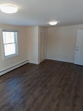 4 Ellsworth Rd, Blue Hill, ME for lease Building Photo- Image 2 of 8