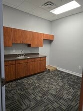 3687 Tampa Rd, Oldsmar, FL for lease Interior Photo- Image 2 of 18