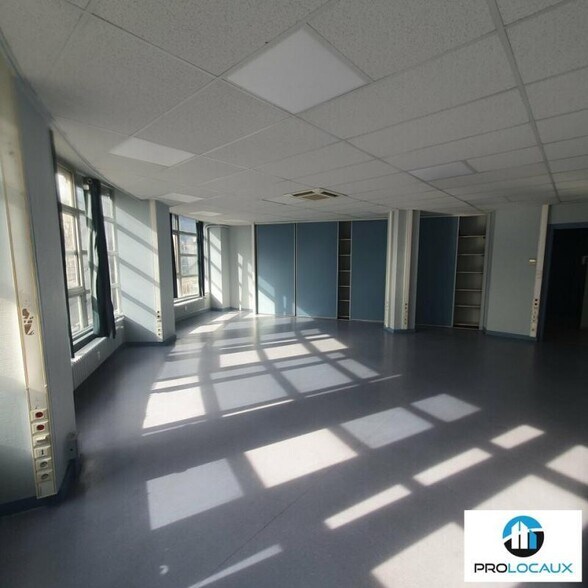 Bureau dans Grenoble à louer - Photo intérieure - Image 2 de 9