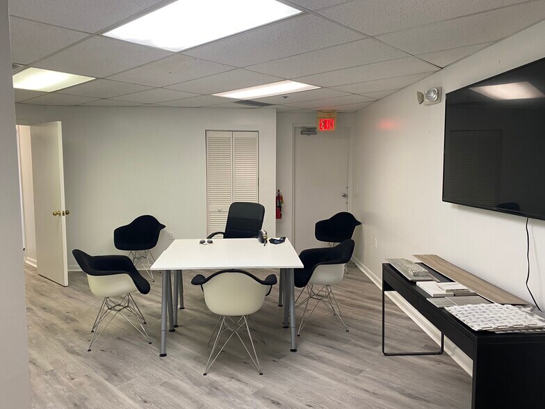 1500 Colonial Blvd, Fort Myers, FL à louer - Photo intérieure - Image 3 de 19