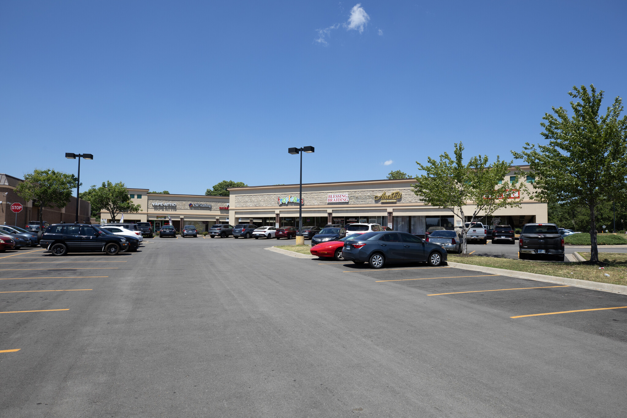 10902-10966 W 75th St, Shawnee, KS for lease Building Photo- Image 1 of 6