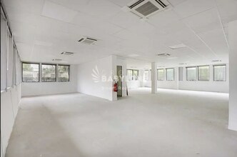Office in Malakoff for lease Interior Photo- Image 1 of 10