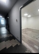 900 W 49th St, Hialeah, FL for lease Interior Photo- Image 2 of 2