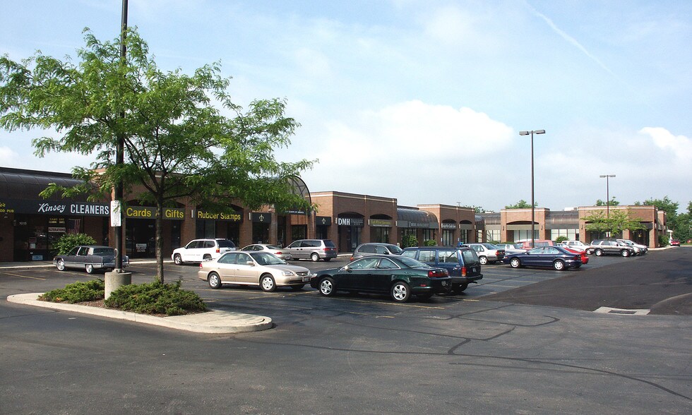 975-1045 Mediterranean Ave, Columbus, OH à louer - Photo du bâtiment - Image 2 de 4