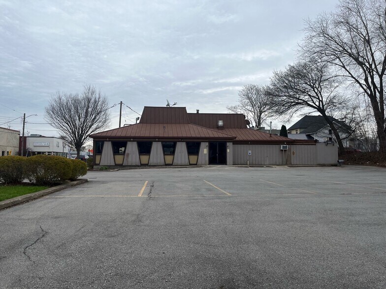 224 W Union St, Newark, NY for sale - Building Photo - Image 2 of 2