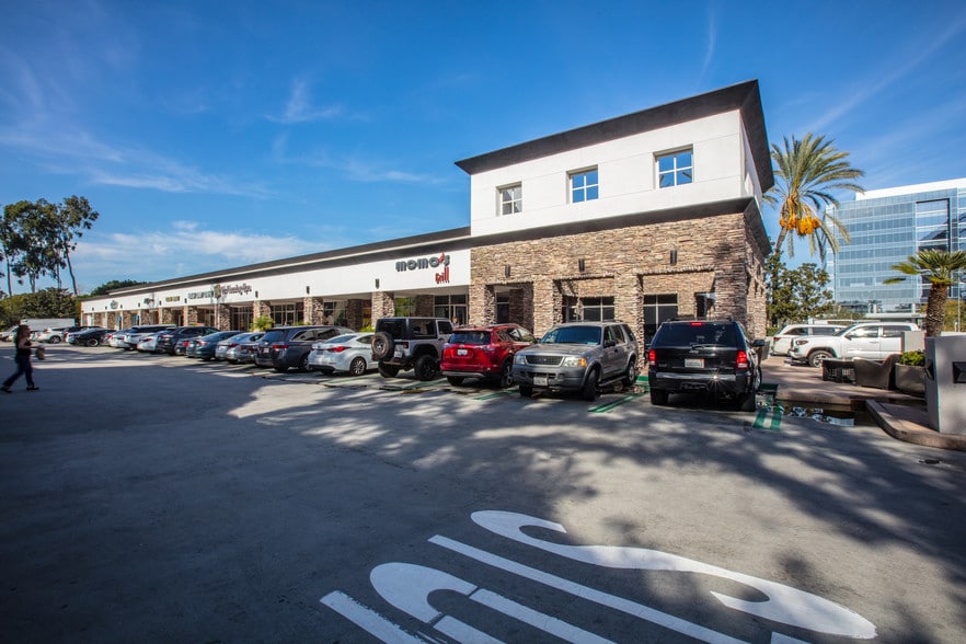 2626-2646 Dupont Dr, Irvine, CA for lease - Primary Photo - Image 1 of 5