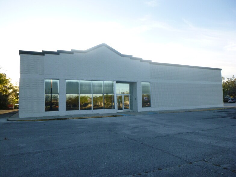 3100 SW College Rd, Ocala, FL à louer - Photo du bâtiment - Image 1 de 9