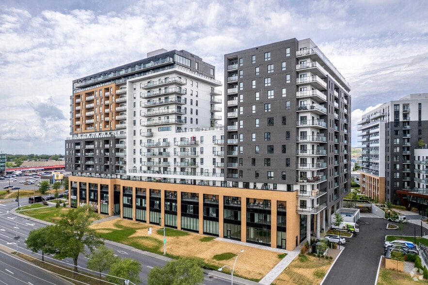 7315 Av Newman, Montréal, QC à louer - Photo du bâtiment - Image 2 de 5