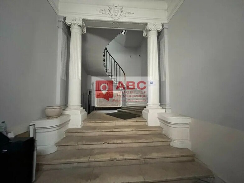 Bureau dans Montpellier à vendre - Photo du bâtiment - Image 3 de 9