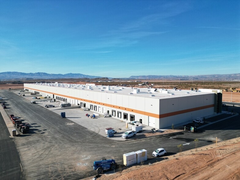 Southern Parkway, St George, UT for lease - Building Photo - Image 3 of 13