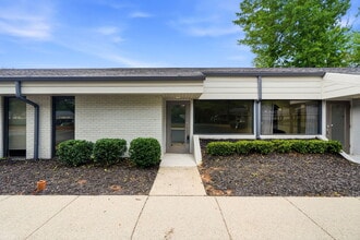 600 Houze Way, Roswell, GA à louer Photo intérieure- Image 2 de 24