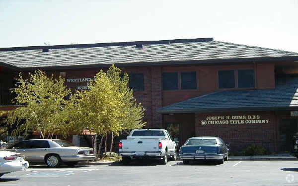 301 S Ham Ln, Lodi, CA for lease - Building Photo - Image 2 of 12