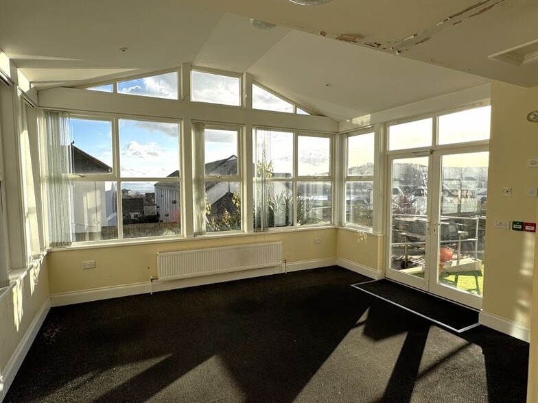 Landscore Close, Teignmouth for sale - Interior Photo - Image 3 of 12