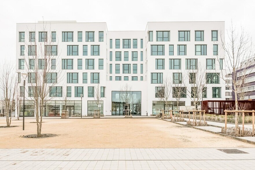 2 Rue Ella Maillart, Massy for lease - Building Photo - Image 3 of 25