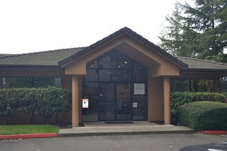 1800 NE 44th St, Renton, WA for lease Interior Photo- Image 1 of 4