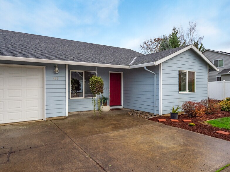 402 E Washington St, Carlton, OR à vendre - Photo du bâtiment - Image 3 de 36