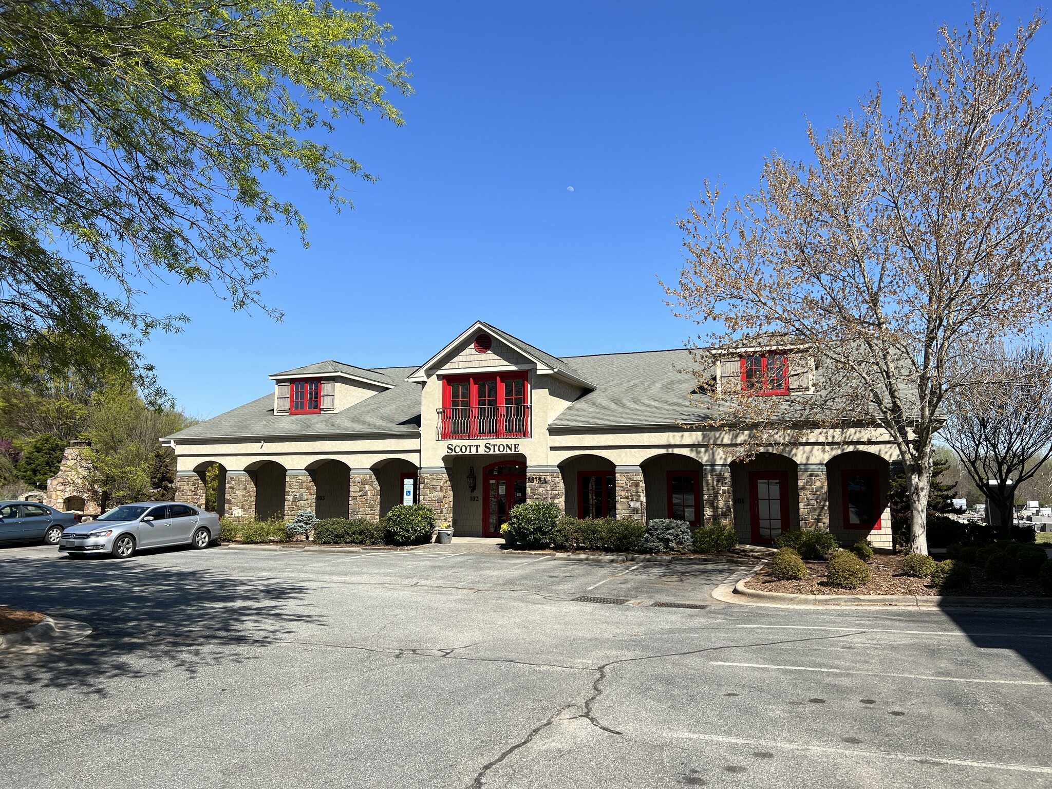 5575 Garden Village Way, Greensboro, NC for lease Building Photo- Image 1 of 6