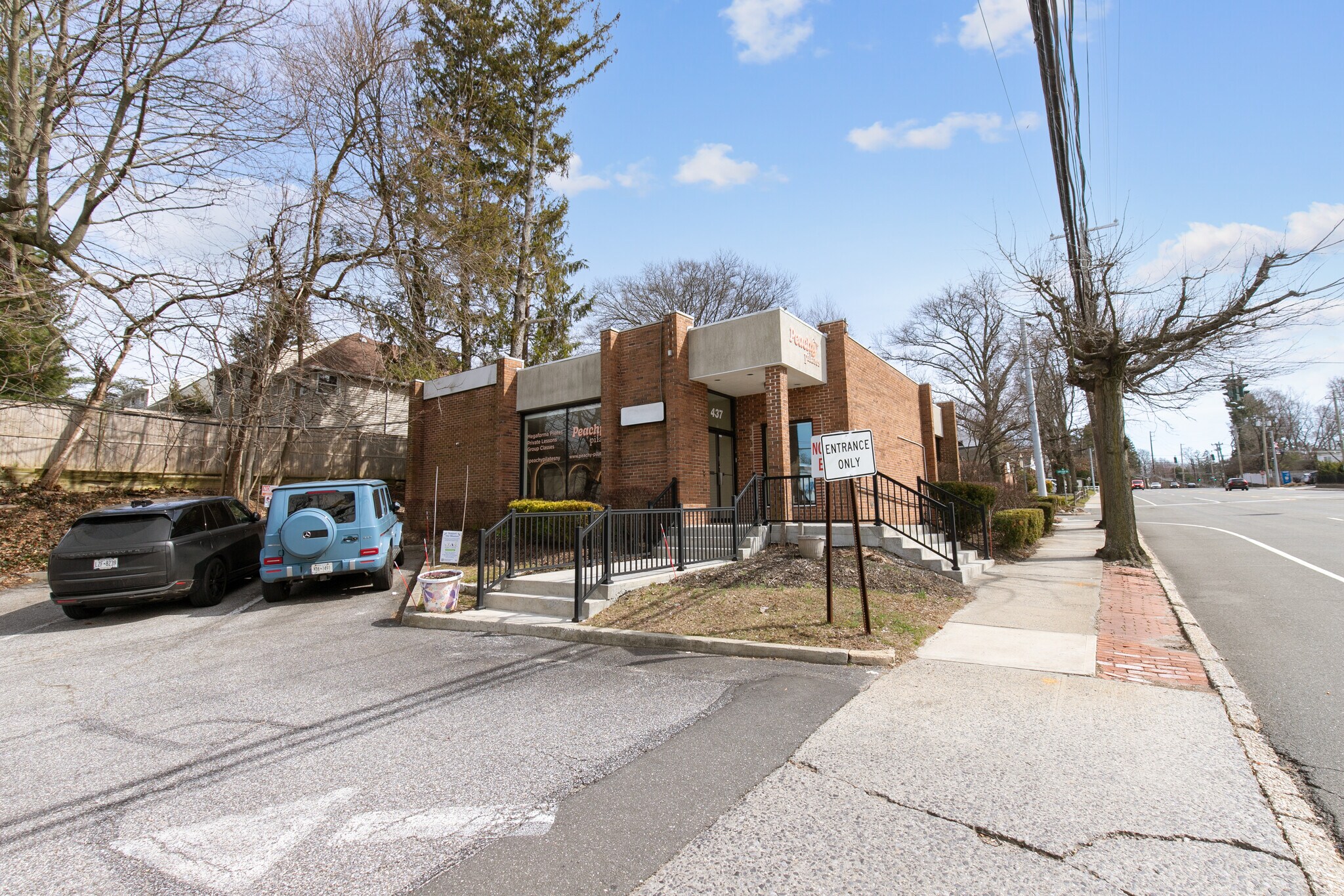 437 Port Washington Blvd, Port Washington, NY for sale Primary Photo- Image 1 of 2