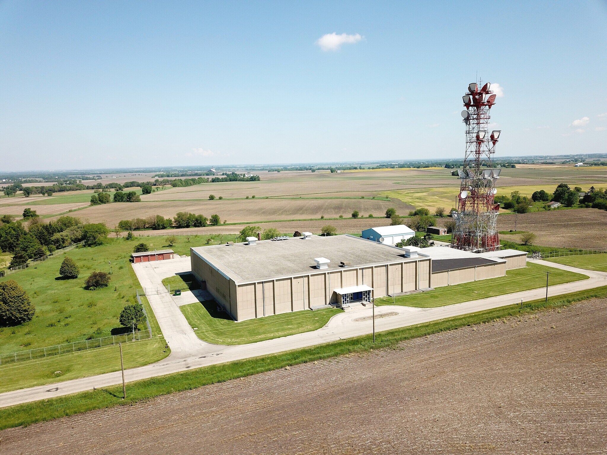 2869 N 3501st Rd, Seneca, IL à vendre Photo du bâtiment- Image 1 de 57