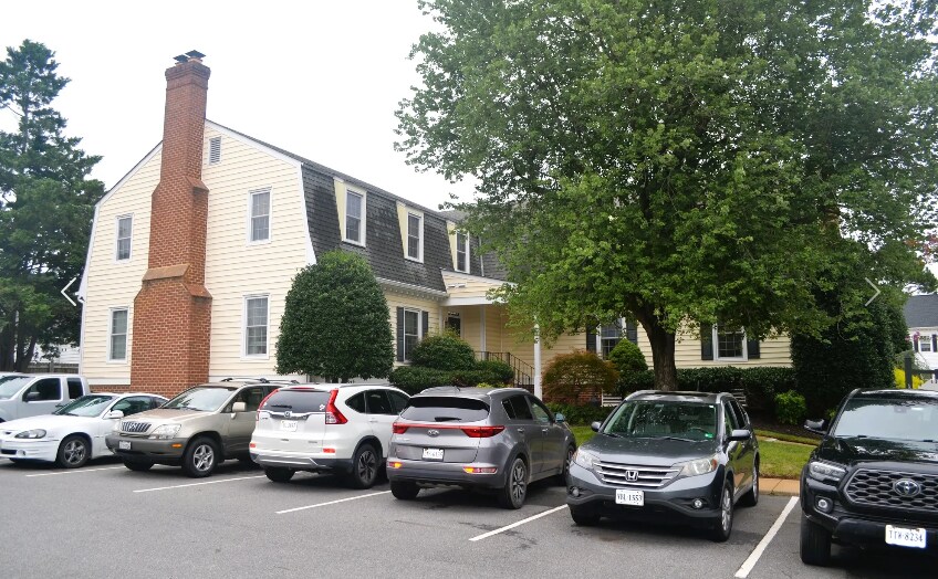 7309 Hanover Green Dr, Mechanicsville, VA à vendre - Photo du bâtiment - Image 3 de 15