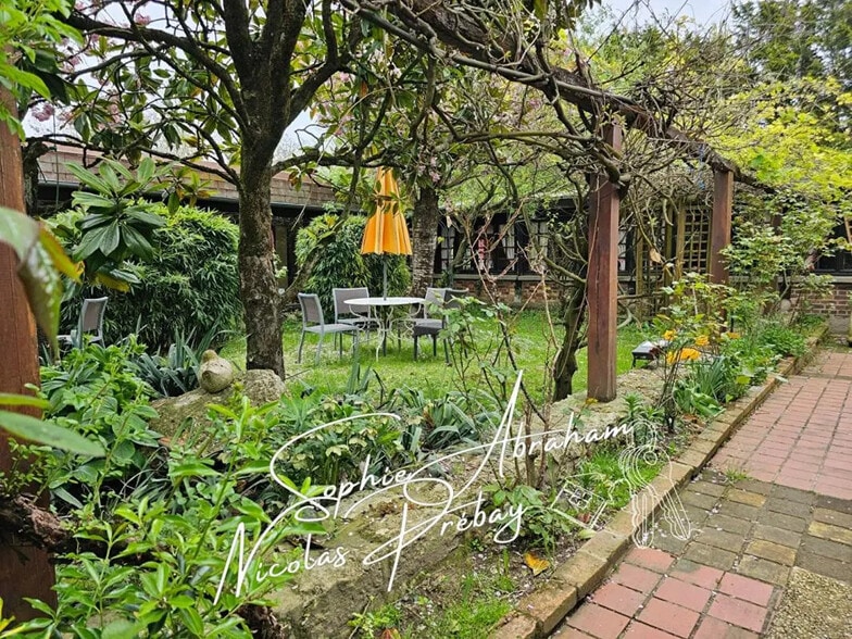 Flex in NEUVILLE SAINT DENIS for sale - Building Photo - Image 2 of 10