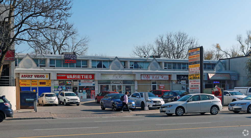 10255 Yonge St, Richmond Hill, ON à louer - Photo du bâtiment - Image 2 de 4