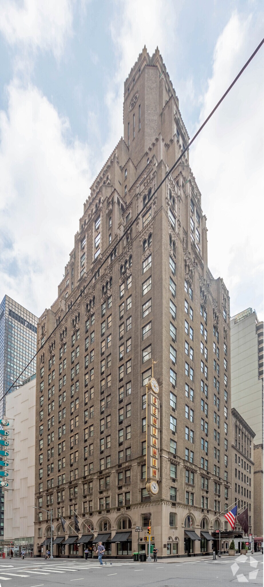 125 E 50th St, New York, NY à louer Photo principale- Image 1 de 9