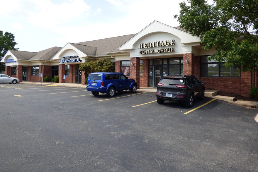 4045 N Saint Peters Pky, Saint Peters, MO for lease - Building Photo - Image 1 of 5