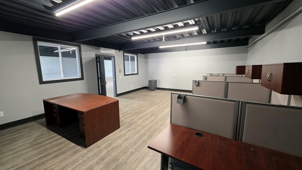 5525 Erindale Dr, Colorado Springs, CO for lease - Building Photo - Image 3 of 17