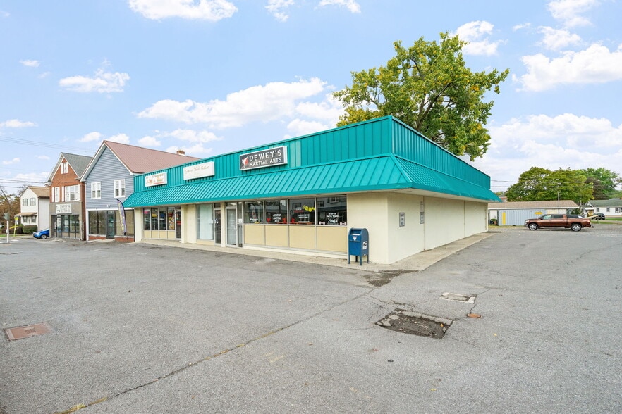 175-179 Columbia Tpke, Rensselaer, NY for sale - Building Photo - Image 1 of 37