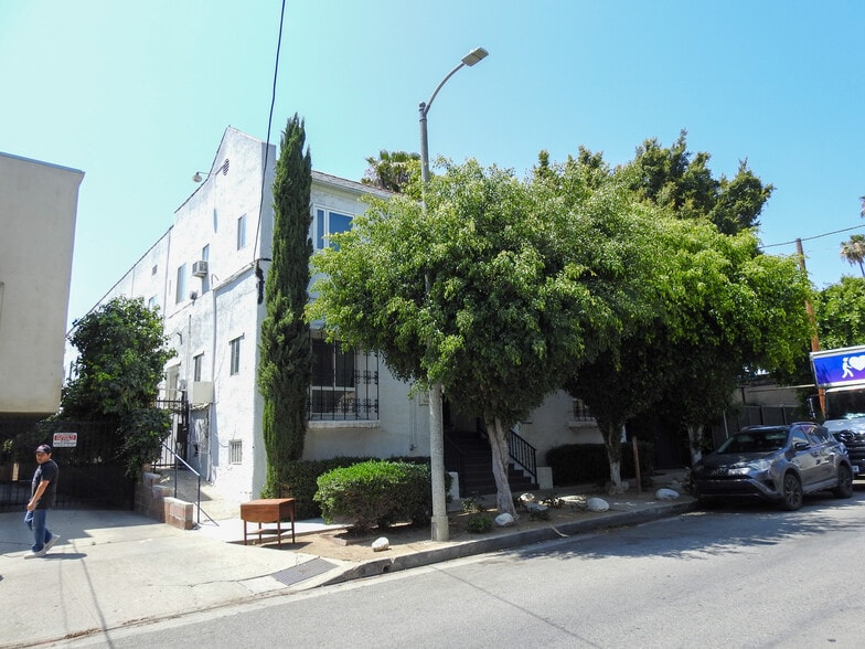 1439 N Curson Ave, Los Angeles, CA for sale - Building Photo - Image 3 of 33