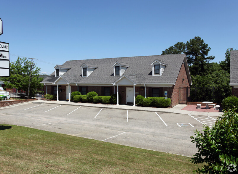 804 Stamper Rd, Fayetteville, NC à vendre - Photo du bâtiment - Image 1 de 1