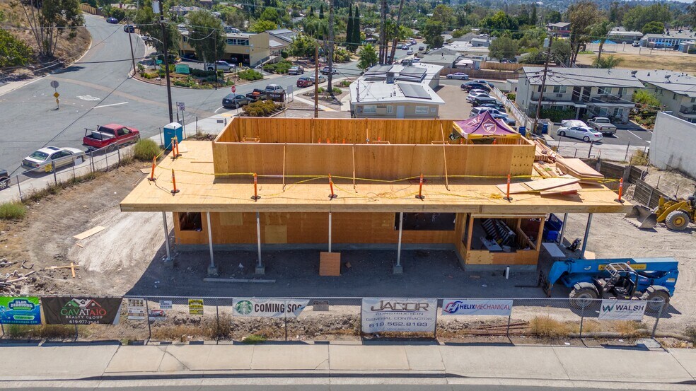 2201 Fletcher Pkwy, El Cajon, CA à vendre - Photo du bâtiment - Image 3 de 19