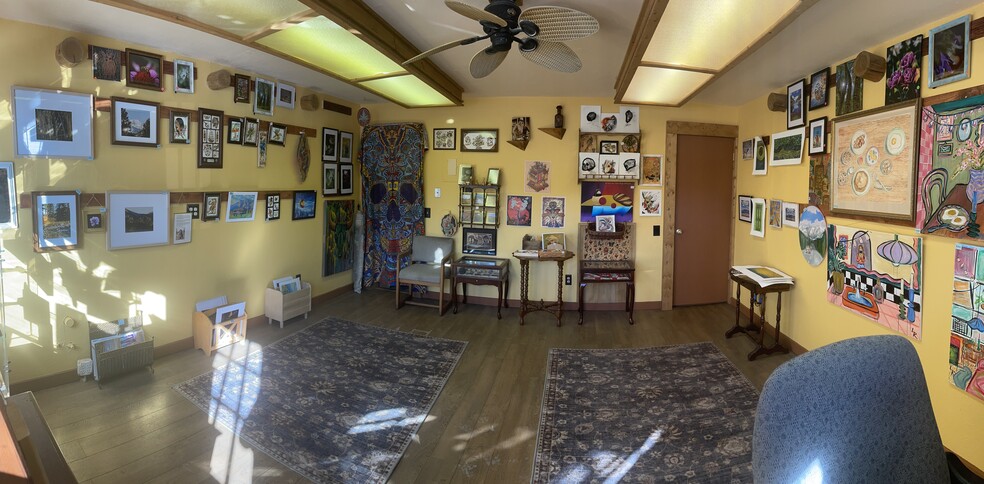 210-222 E Elkhorn Ave, Estes Park, CO for lease - Building Photo - Image 3 of 8