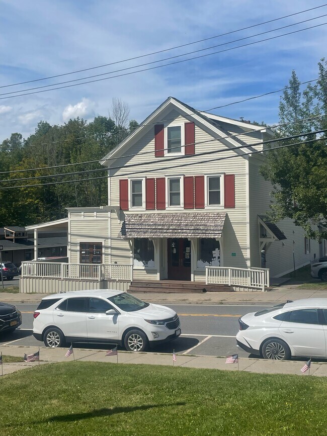 More details for 6014 Main St, Tannersville, NY - Retail for Lease