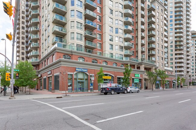 Plus de détails pour 1111 6th Ave SW, Calgary, AB - Multi-résidentiel à vendre