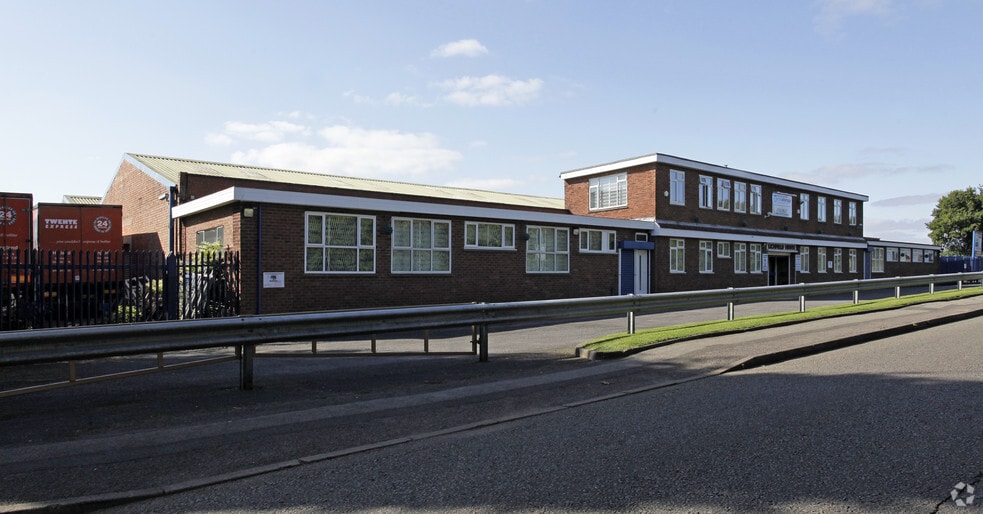 Coppice Side Industrial Estate, Walsall for lease - Building Photo - Image 3 of 6
