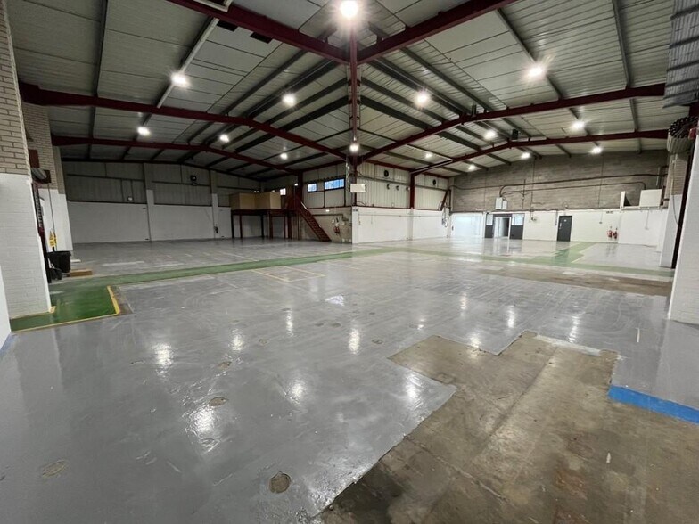 Stephenson Rd, Colchester à vendre - Photo du bâtiment - Image 2 de 17