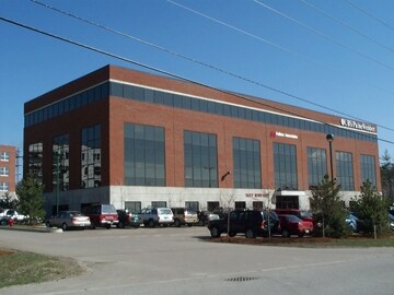 38 Eastwood Dr, South Burlington, VT à louer - Photo principale - Image 2 de 2