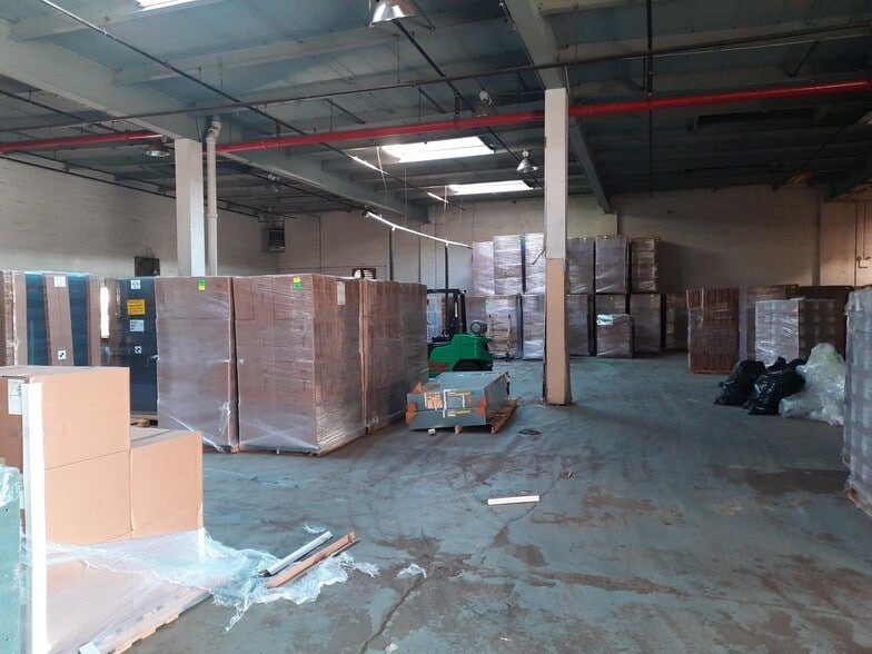 960 Close Ave, Bronx, NY for lease - Building Photo - Image 2 of 2