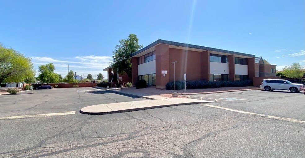 7550 N 19th Ave, Phoenix, AZ for lease - Building Photo - Image 2 of 14