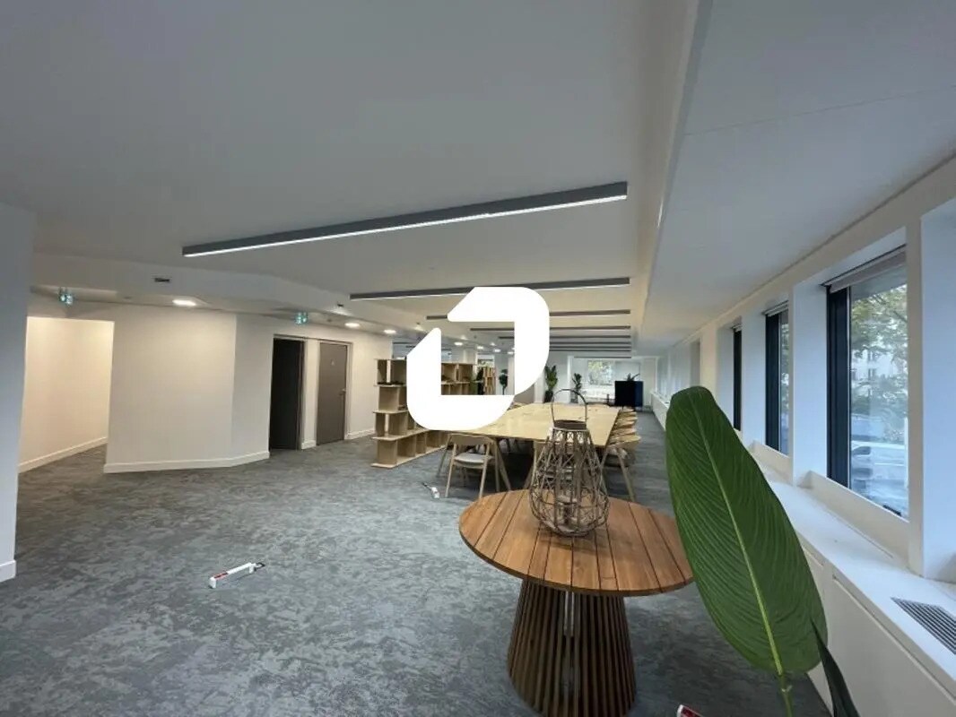 Bureau dans Boulogne-Billancourt à louer Photo intérieure- Image 1 de 16