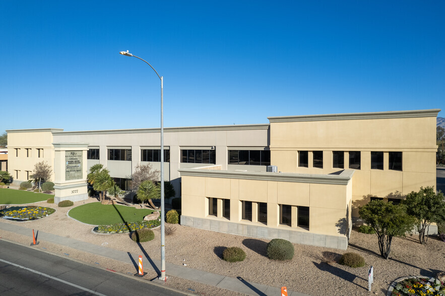 3777 E Broadway Blvd, Tucson, AZ for lease - Building Photo - Image 1 of 7