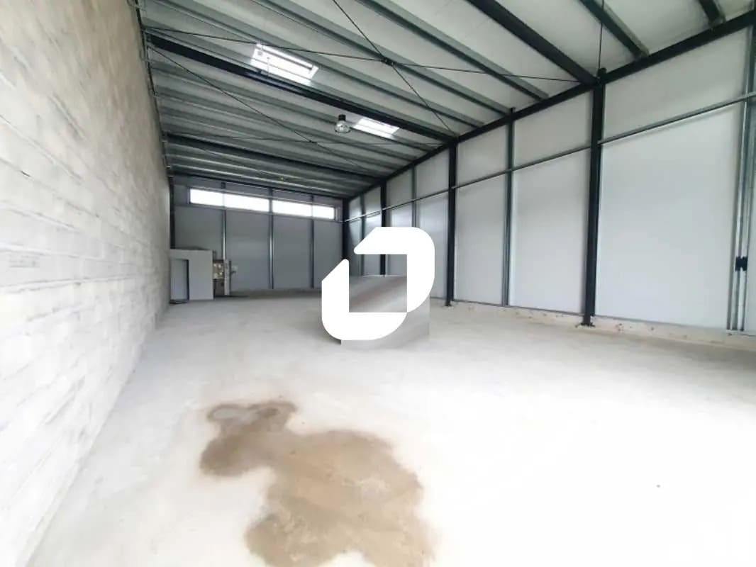 Flex in Valenton for lease Interior Photo- Image 1 of 4
