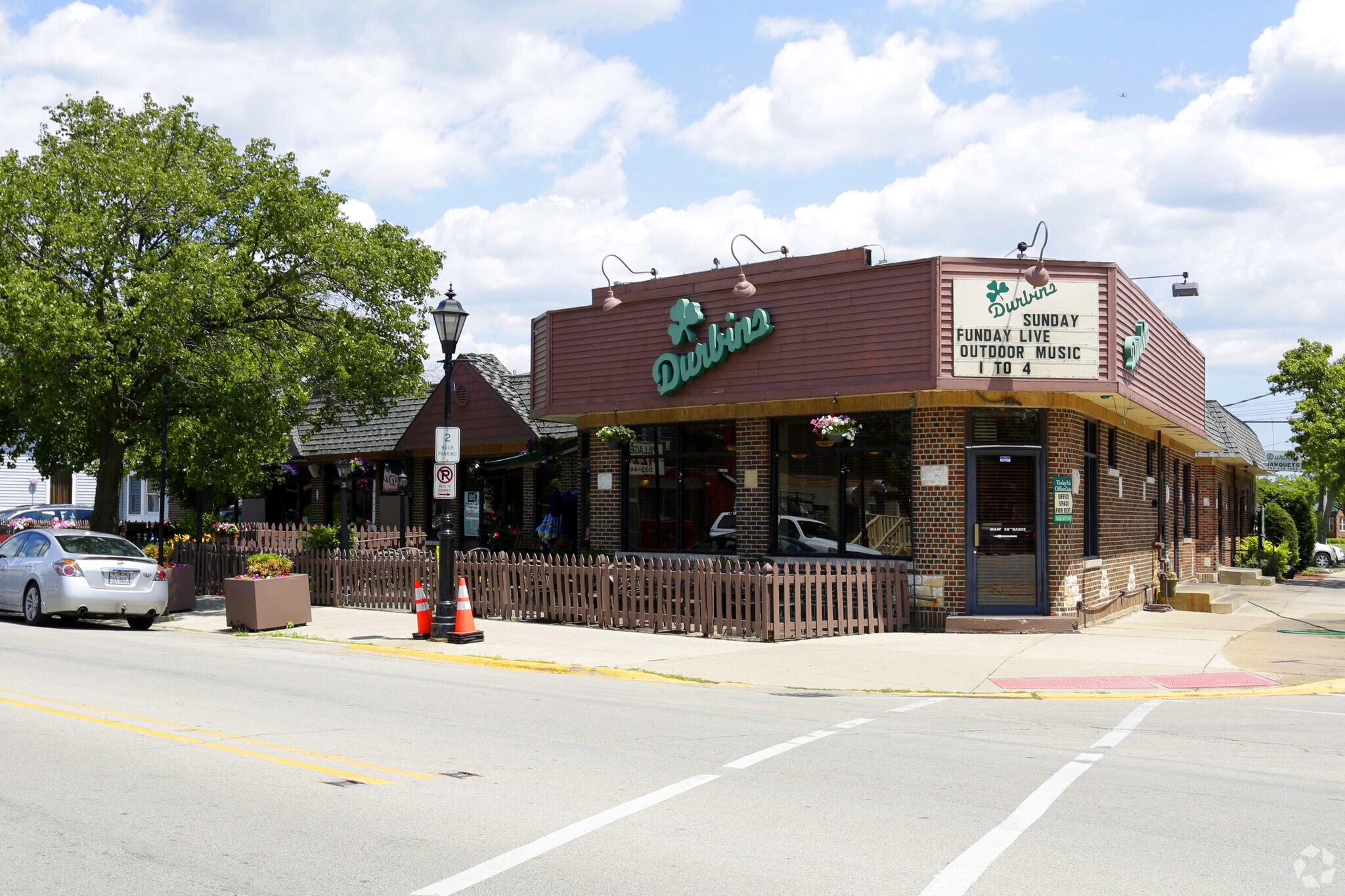 17265 S Oak Park Ave, Tinley Park, IL à louer Photo du bâtiment- Image 1 de 22