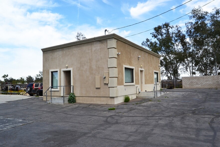 2282 Goetz Rd, Perris, CA for lease - Building Photo - Image 2 of 8