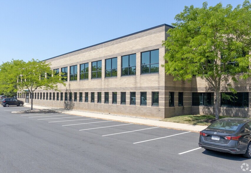 3705 Quakerbridge Rd, Hamilton, NJ à louer - Photo du bâtiment - Image 2 de 6