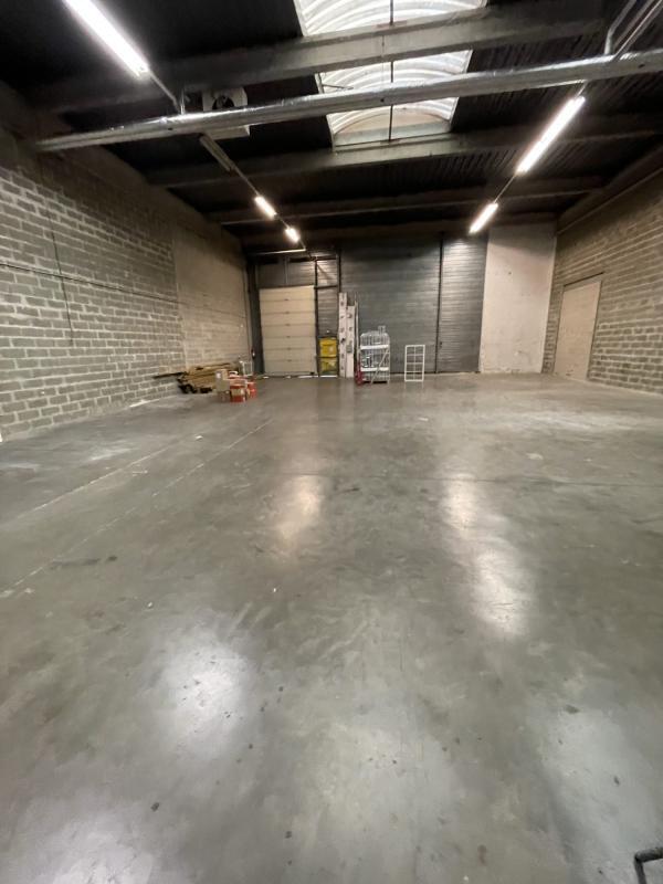 Flex dans Gennevilliers à louer Photo du bâtiment- Image 1 de 15