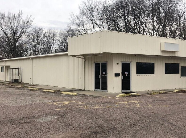 725 S Mekusukey St, Wewoka, OK for sale - Building Photo - Image 1 of 1